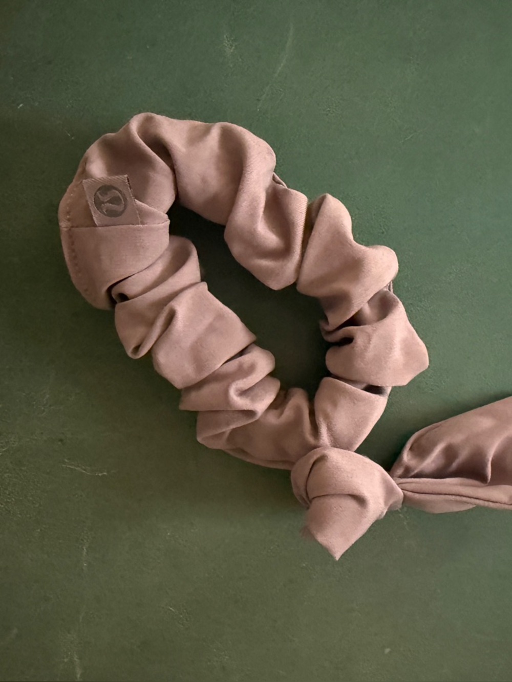 Lululemon Hair Scrunchie with Bow NWOT